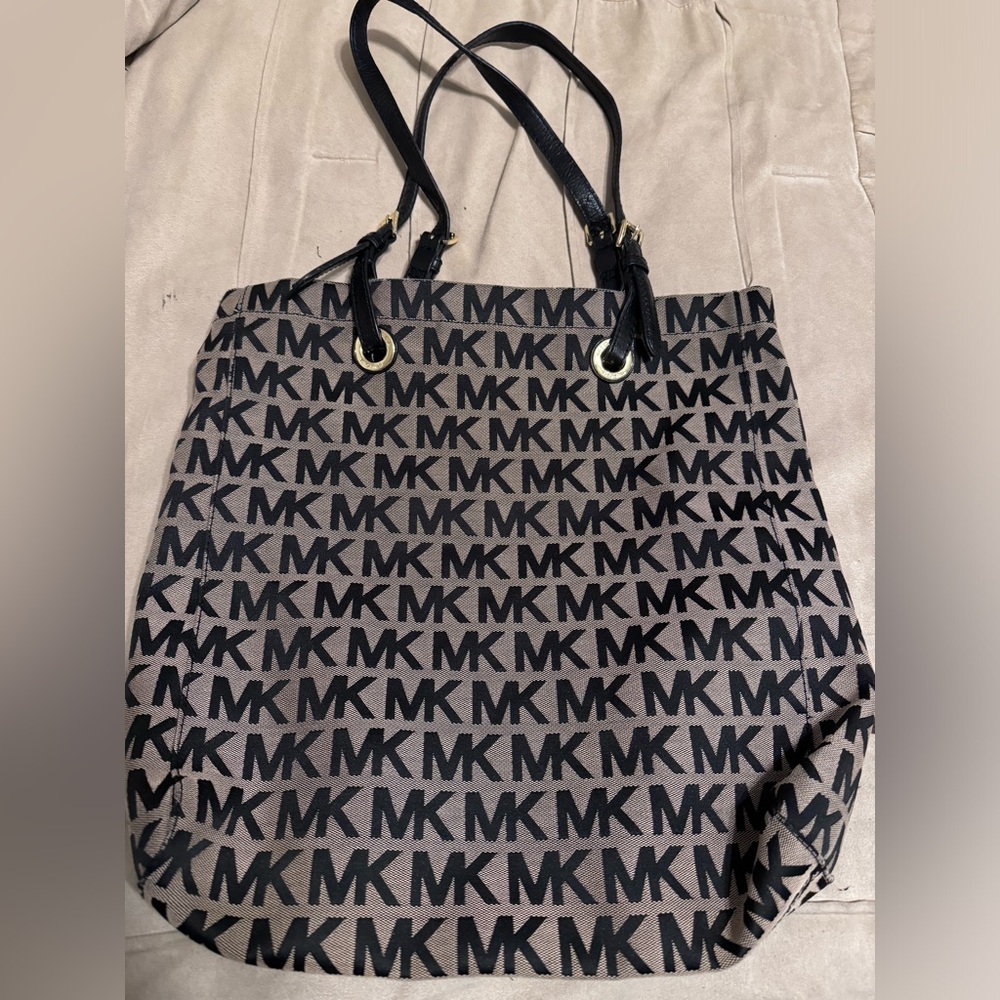 Michael Kors Shoulder Tote Bag